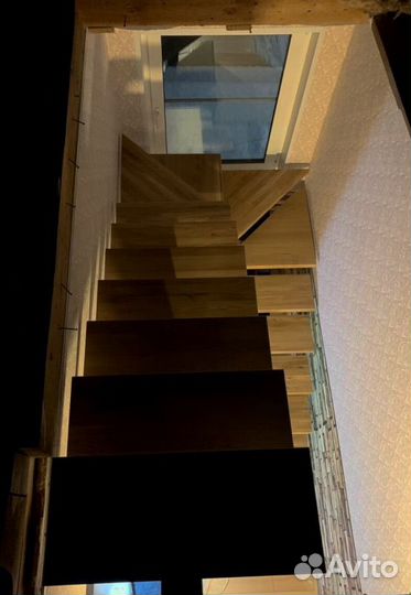 Лестница на металлокаркасе закрытого типа