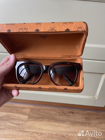 Солнцезащитные очки мсм