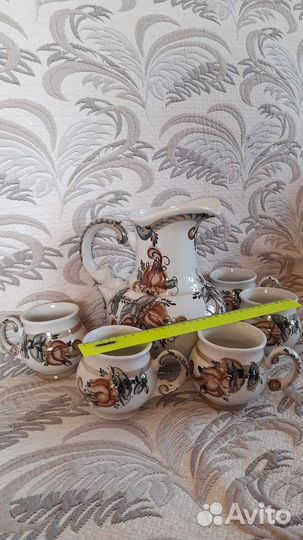 Глиняный кувшин большой