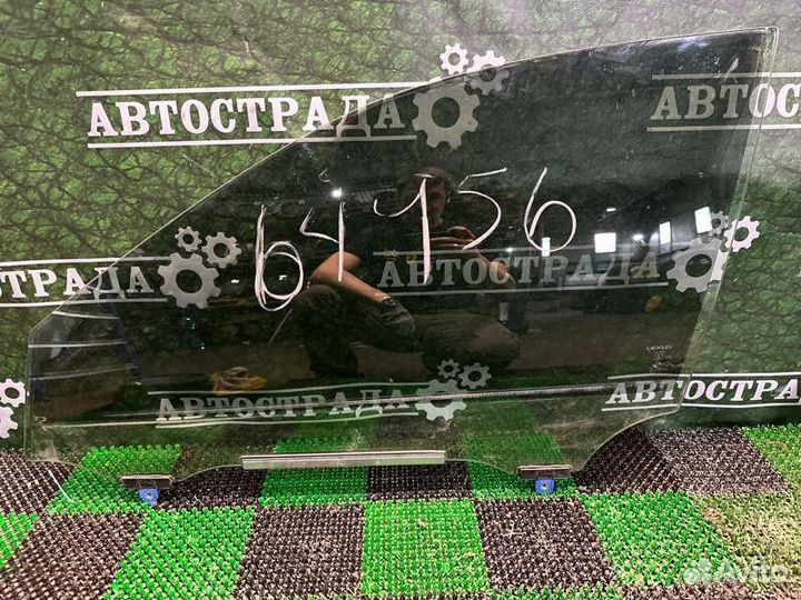 Стекло двери переднее левое Lexus Is 3 2013-2017