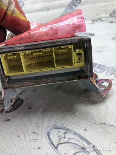 Блок управления airbag Toyota Vios