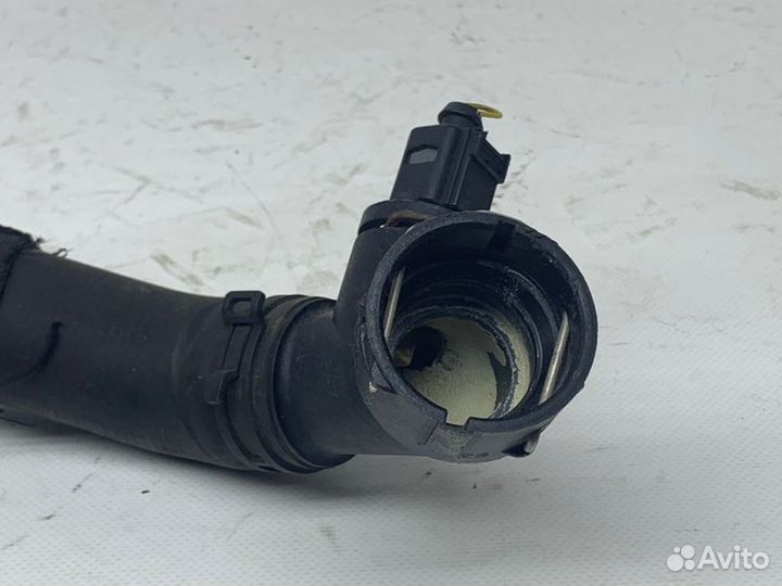 Патрубок системы охлаждения Volkswagen Passat Cc