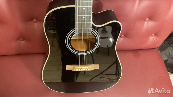 Гитара электроакустическая чёрная