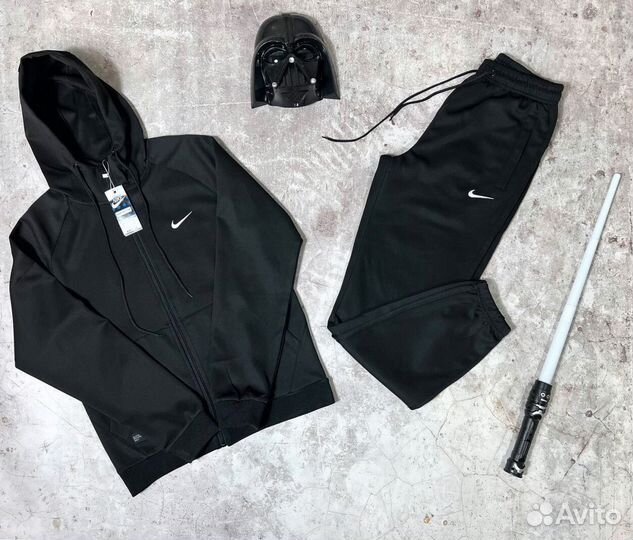 Спортивные костюмы Nike