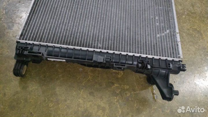 Радиатор охлаждения двигателя Audi Q8