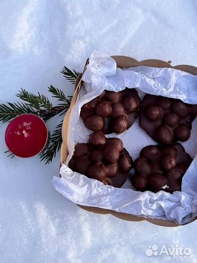 Набор орехов в шоколаде