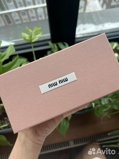 Солнцезащитные очки miu