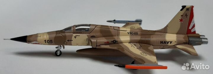 Модель самолета Northrop F-5E Tiger II 1:200