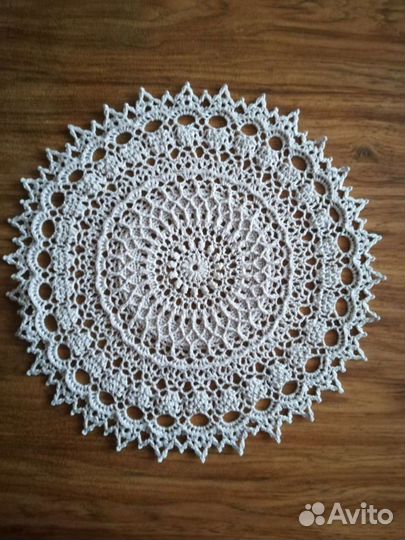 Рельефные салфетки ручной работы