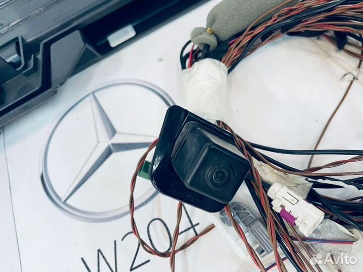 Камера заднего вида Mercedes W204