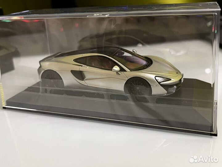 McLaren 570 GT 2017 1/43 Minichamps