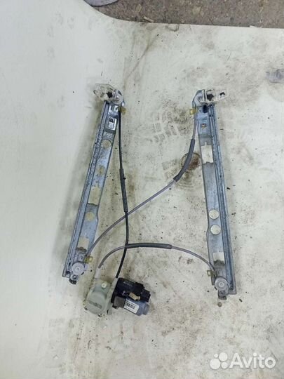 Стеклоподьемник Рено Меган 2