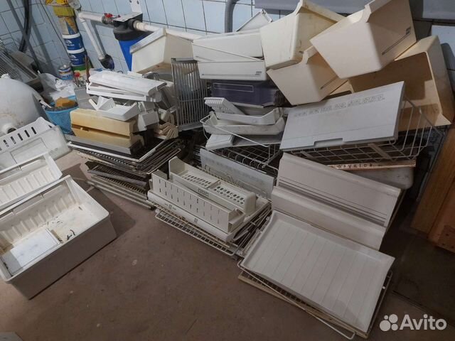 Полки, балконы, крышки, ящики, на холодильники