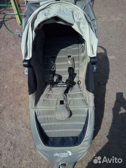 Прогулочная коляска baby jogger city mini