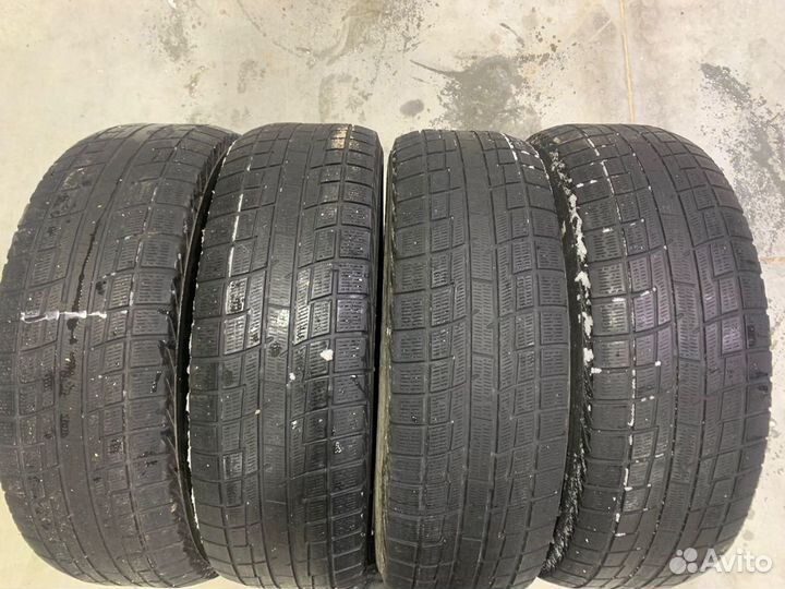 Yokohama Ice Guard IG30 215/65 R16