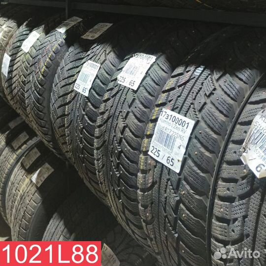 Kumho I'Zen RV KC15 225/65 R17 106M