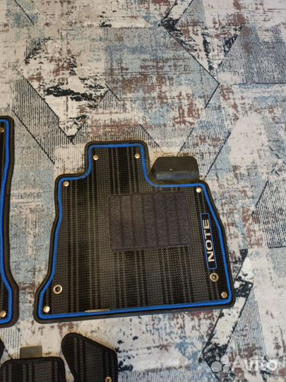 Автомобильные коврики в машину