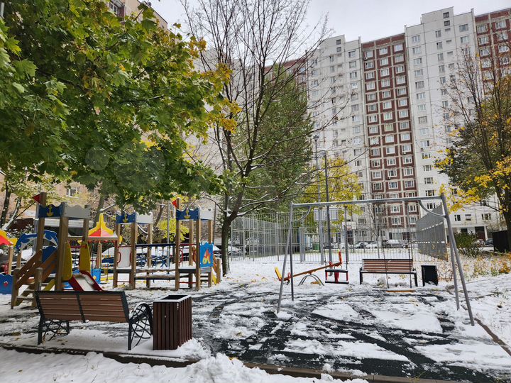 Комната 16 м² в 4-к., 1/14 эт.