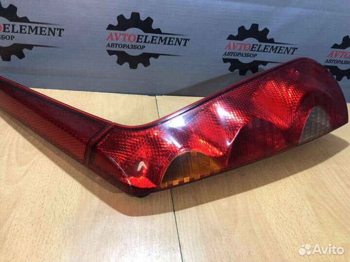 Фонарь задний правый Nissan Note E11 (2005—2009)