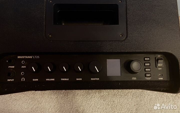 Комбоусилитель Fender Mustang LT25