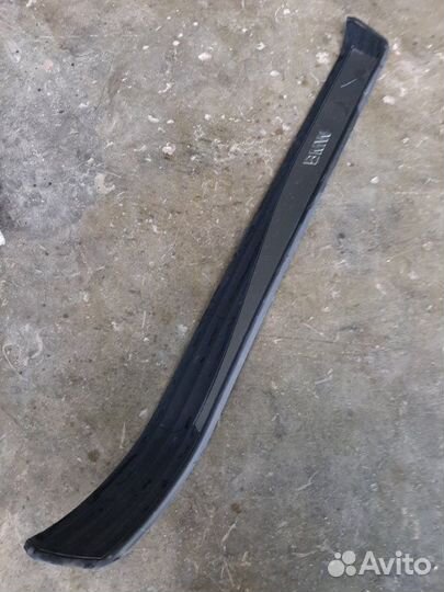 Накладка на порог передняя правая Bmw 525I E60