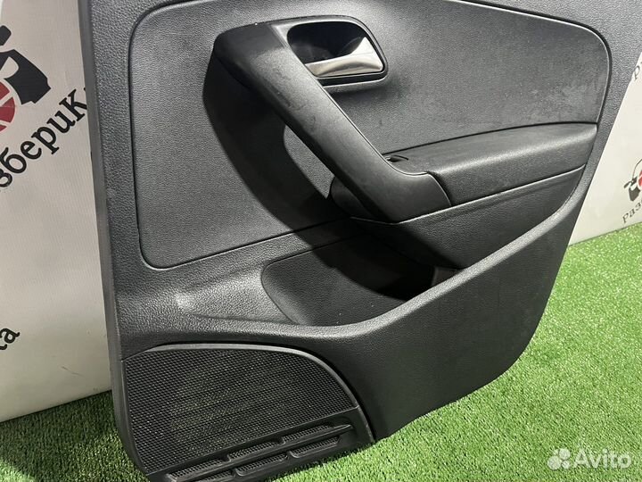 Обшивка задней правой двери VW Polo 15-20