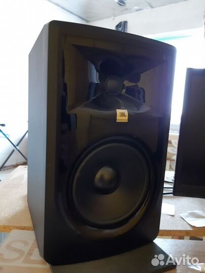 Активные колонки JBL