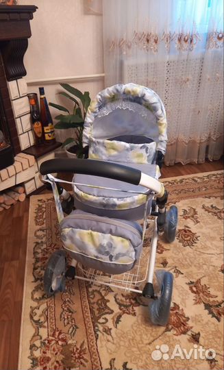 Коляска для кукол