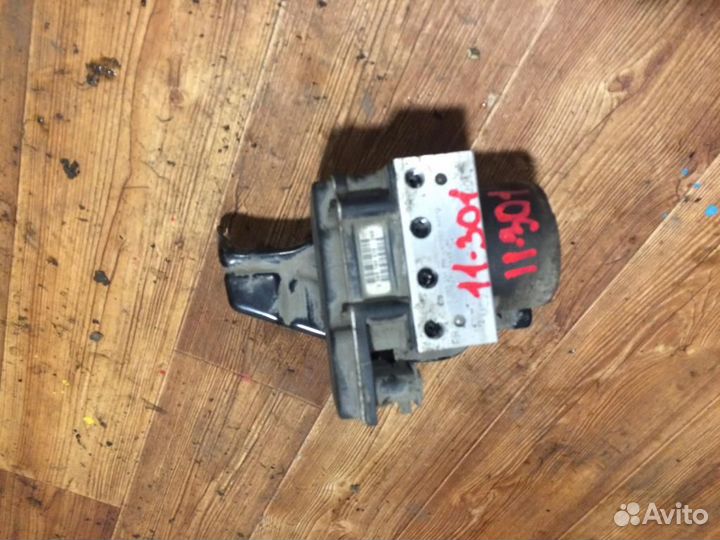 Блок ABS nissan cube BZ11