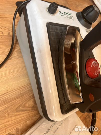 Утюг с парогениратором