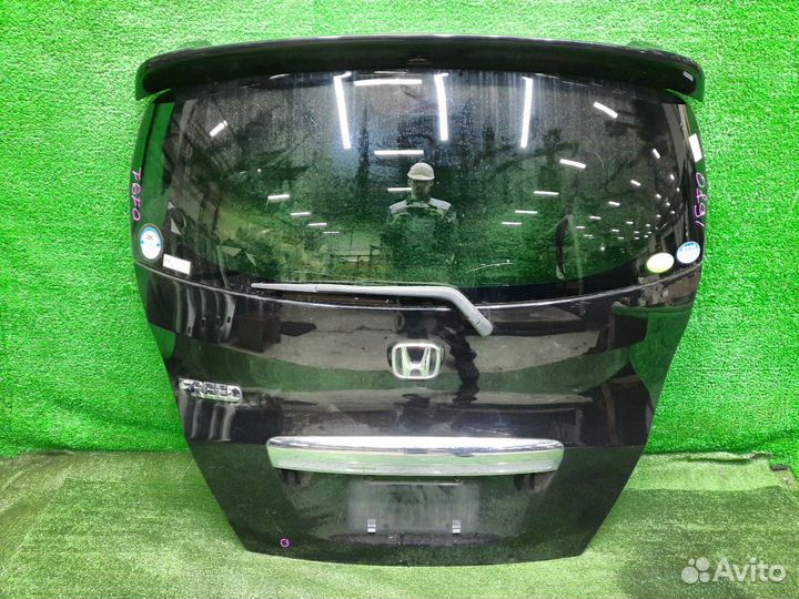 Дверь пятая honda freed GB3 0191 метла, спойлер, камера, вмятинка, дефект лкп контрактная