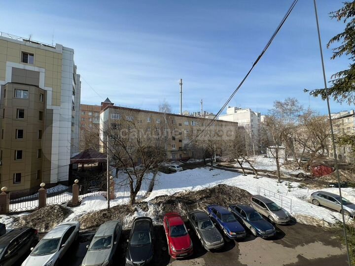 3-к. квартира, 60 м², 3/5 эт.