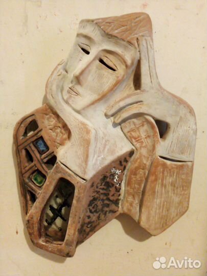 Керамический рельеф Раздумья