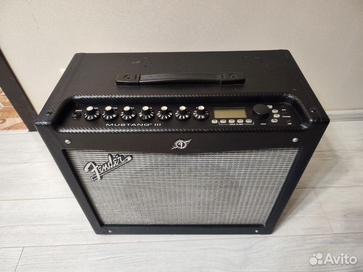 Комбоусилитель гитарный Fender mustang 3 100 ватт