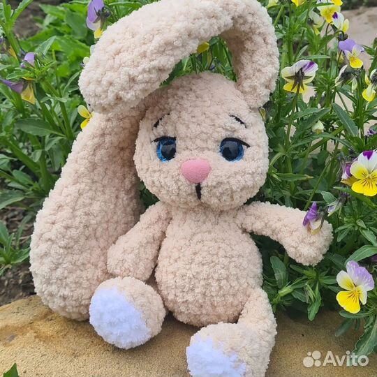 Заяц, зайка вязаный. Амигуруми