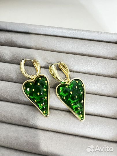 Серьги сердце клубника