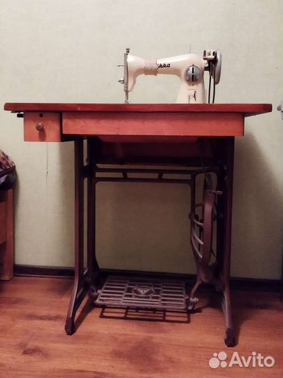 Швейная машинка Tikka