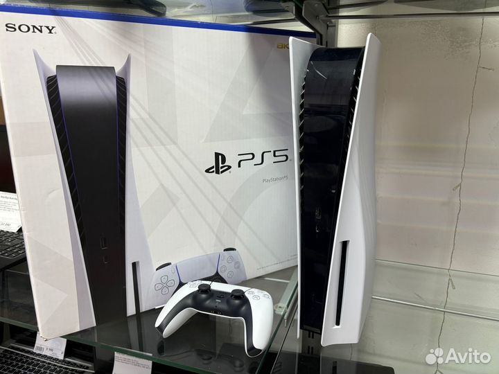 Sony PlayStation 5 с дисководом 825 Гб