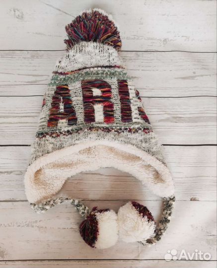 Шапка для девочки из Парижа теплая