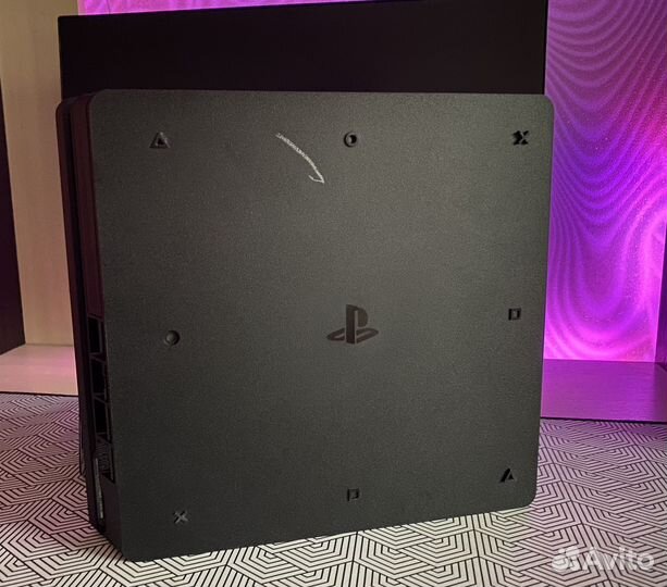 Sony PS4 slim