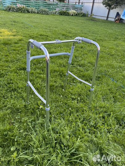 Ходунки для инвалидов