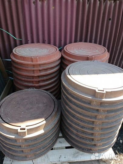 Люк канализационный