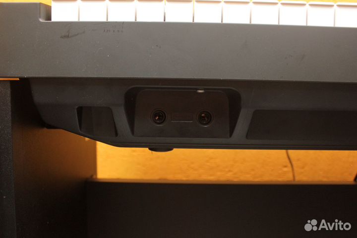 Yamaha P125 с подставкой и банкеткой