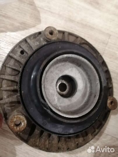 Опора амортизатора верхняя BMW 6855817. 01