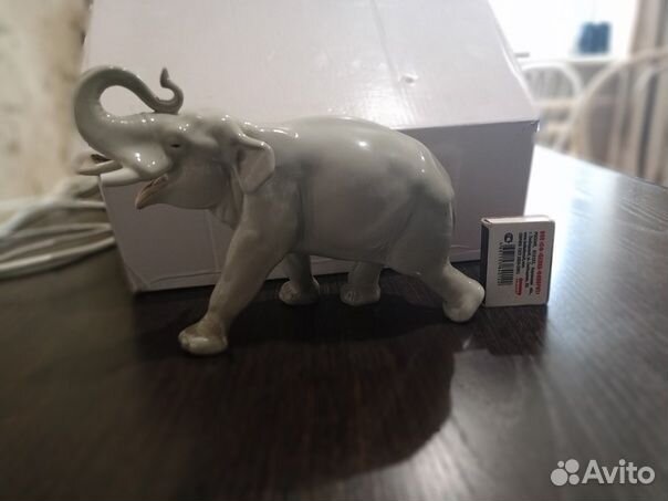 Статуэтка слон фарфор