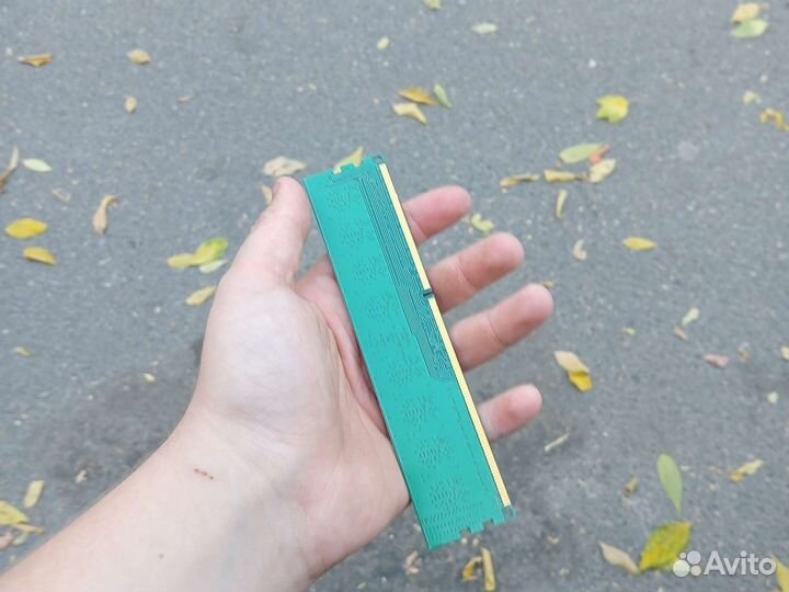 Оперативка ddr3 2gb