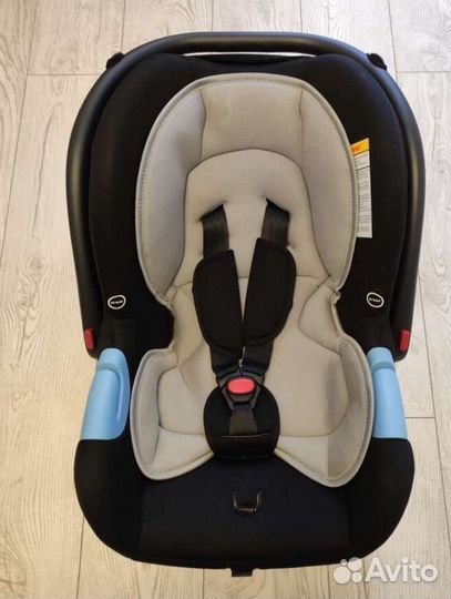 Детская Коляска Tutis Zippy Nanni 3 в 1