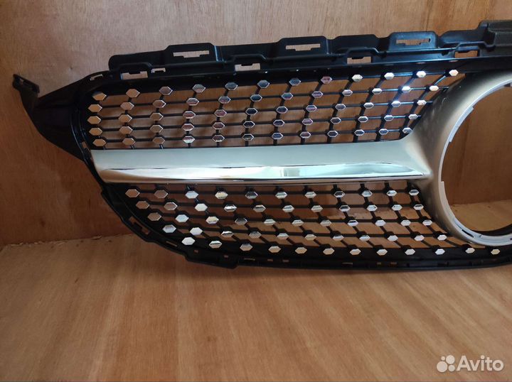 Решетка радиатора Mercedes W205 Diamond