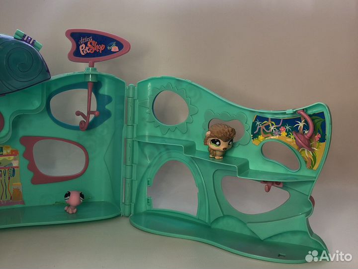 Домик для кукол (игрушек)