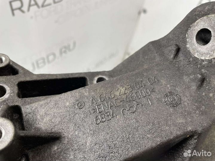 Кронштейн двигателя левый sprinter 906